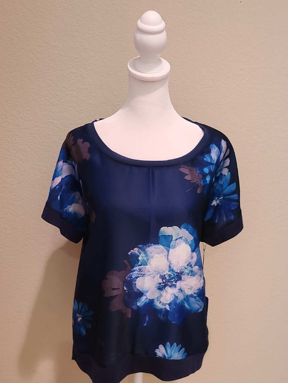 Simply Vera Vera Wang Navy Floral Short-Sleeve Women's Top Size S